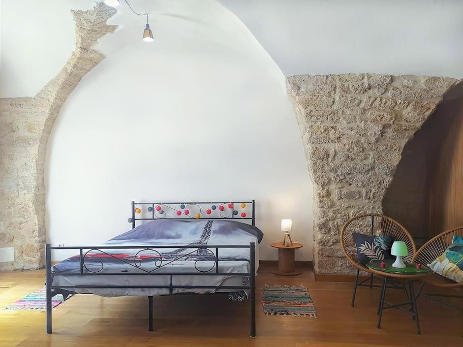 Pour Les Amoureux Des Vieilles Pierres Poussan Exterior foto